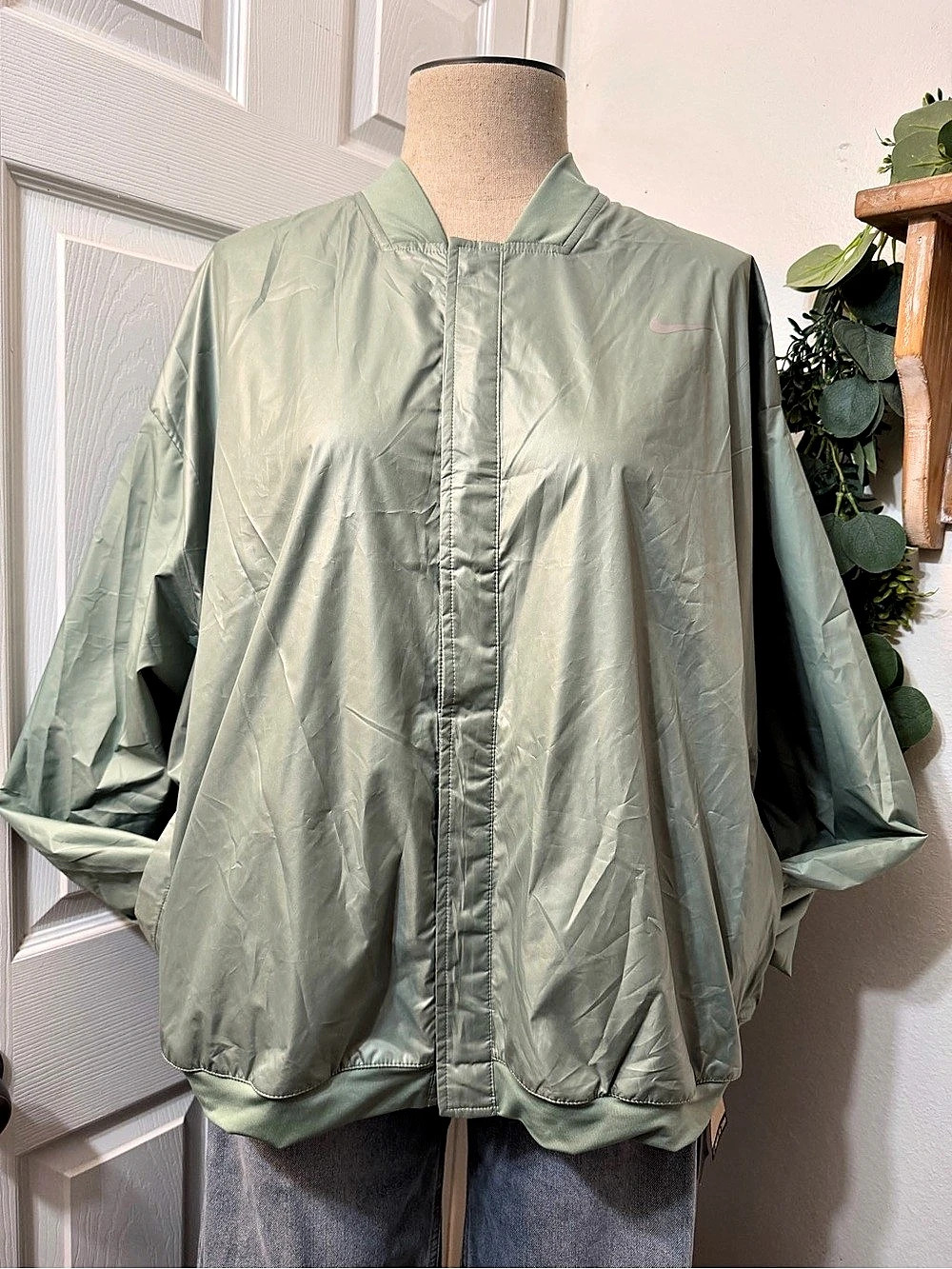 Nike Running Windrunner Jacket Windrunner Jacket in Green Size 3X NWT